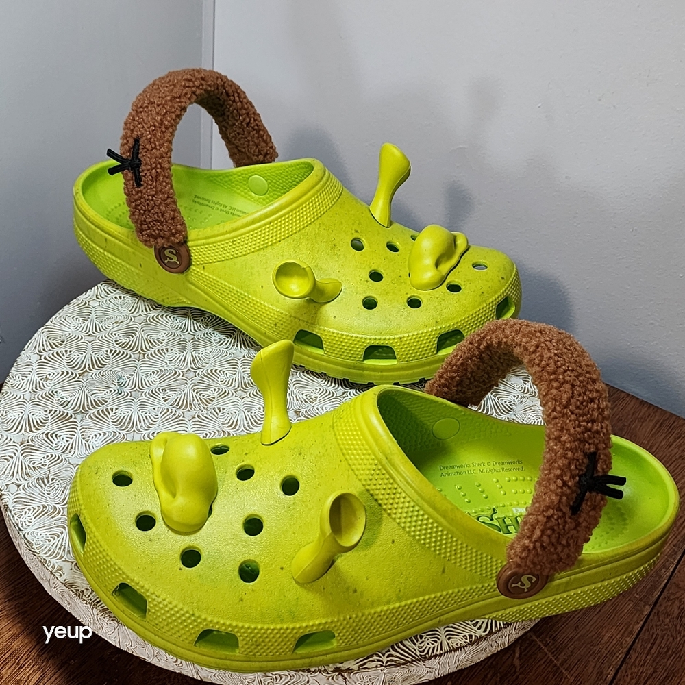 Crocs x DreamWorks Shrek classic clogs 13m lime punch